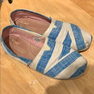 Toms shoes